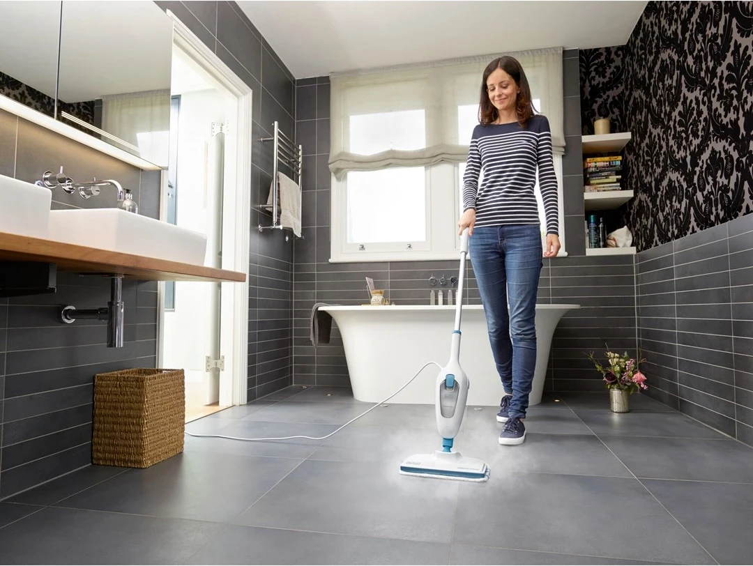 Sesalnik Black & Decker FSMH13E10-QS