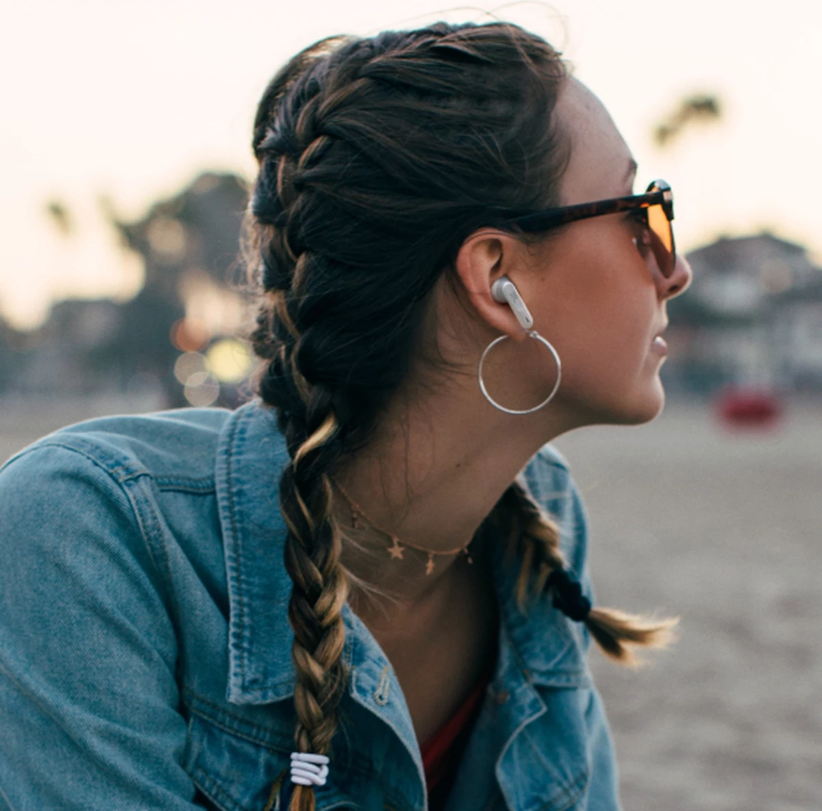 Brezžične slušalke JBL Wave 300 TWS, Bluetooth, s polnilno škatlico, črne