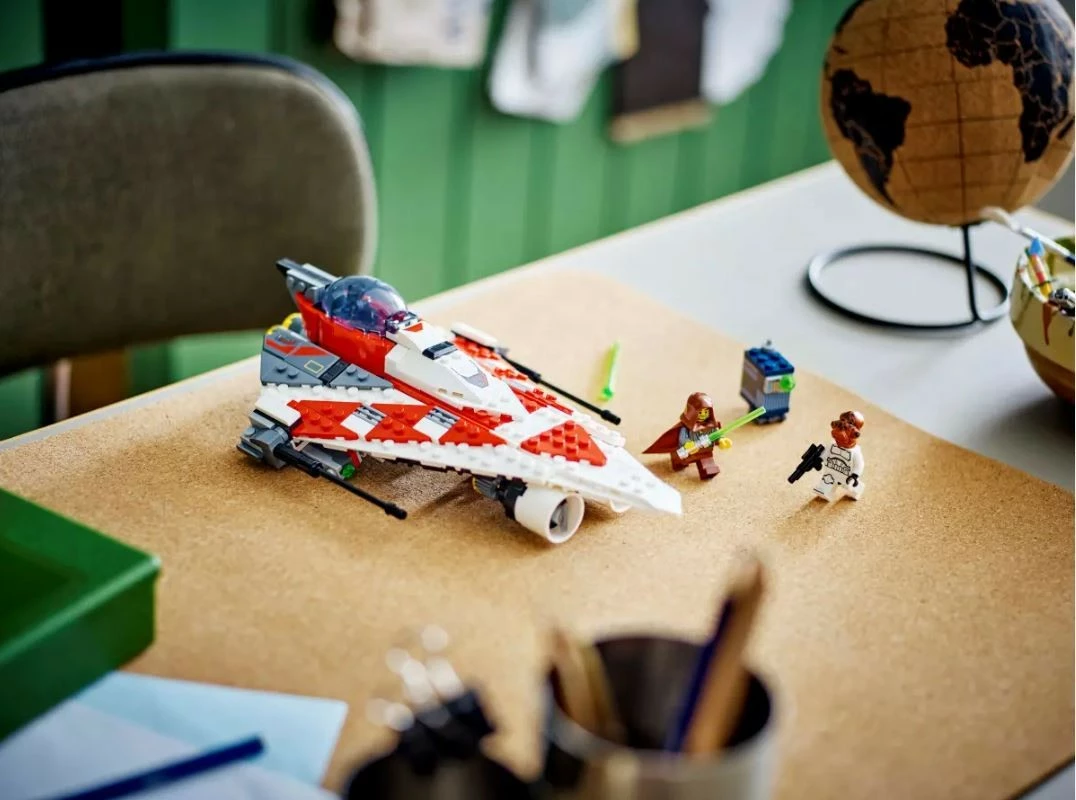 Vesoljska ladja Jedi Knight's Starfighter, komplet LEGO Star Wars Boba 75388, 305 kosov, za otroke 8+