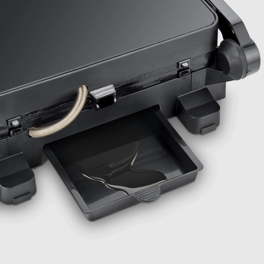 Električni žar Severin KG 2398, keramične plošče, 1800 W, črn Električni žar Severin KG 2398, keramične plošče, 1800 W, črn