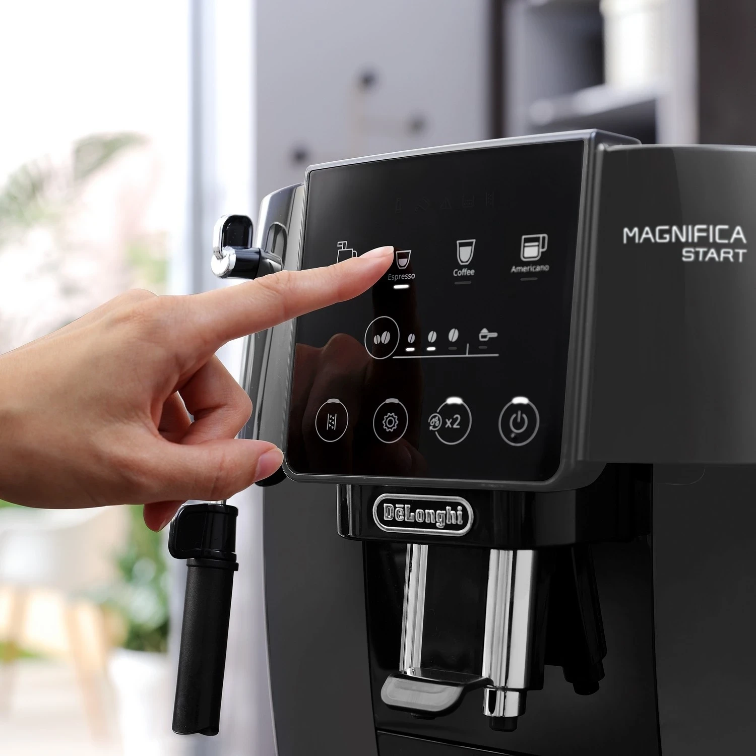 Kavni avtomat De'Longhi ECAM Magnifica