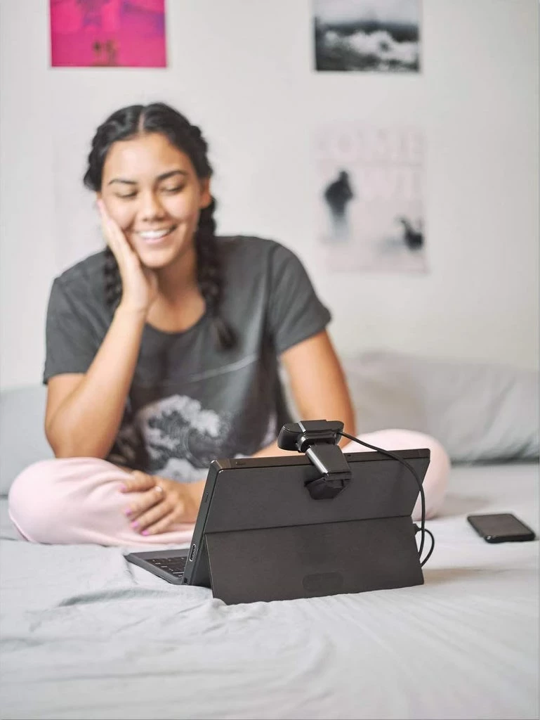 USB kamera, 2 MP, 1080p, z vgrajenim mikrofonom, črna — Manhattan