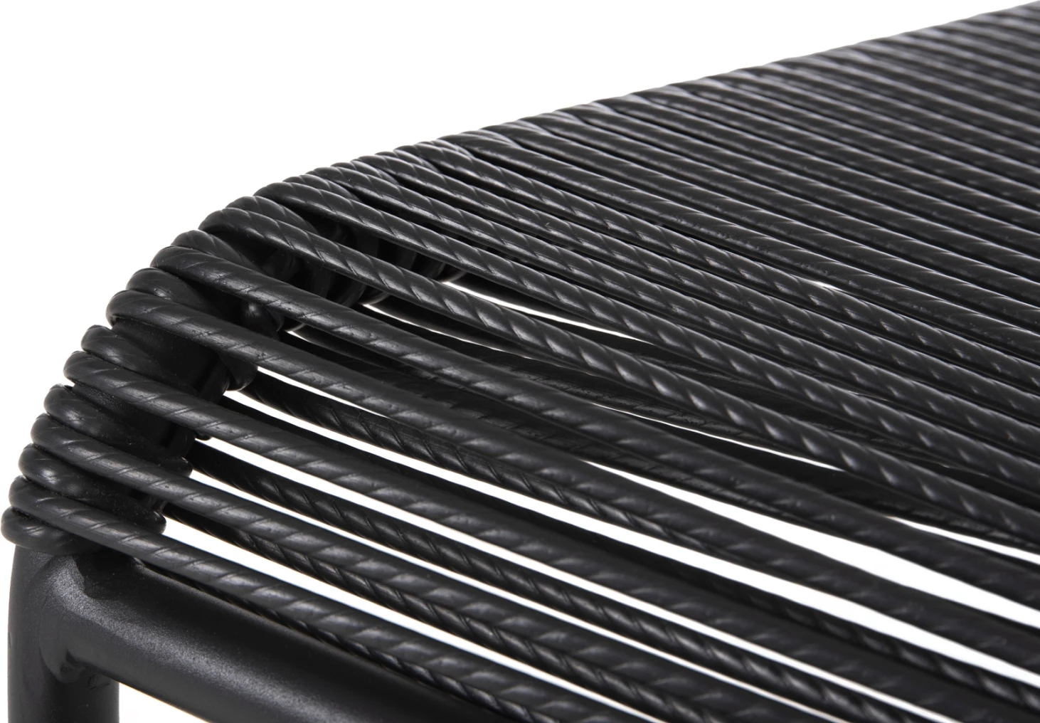 Stol SUKI FH6053.02 kovinski in sintetični ratan v črni barvi 54x62x80H cm