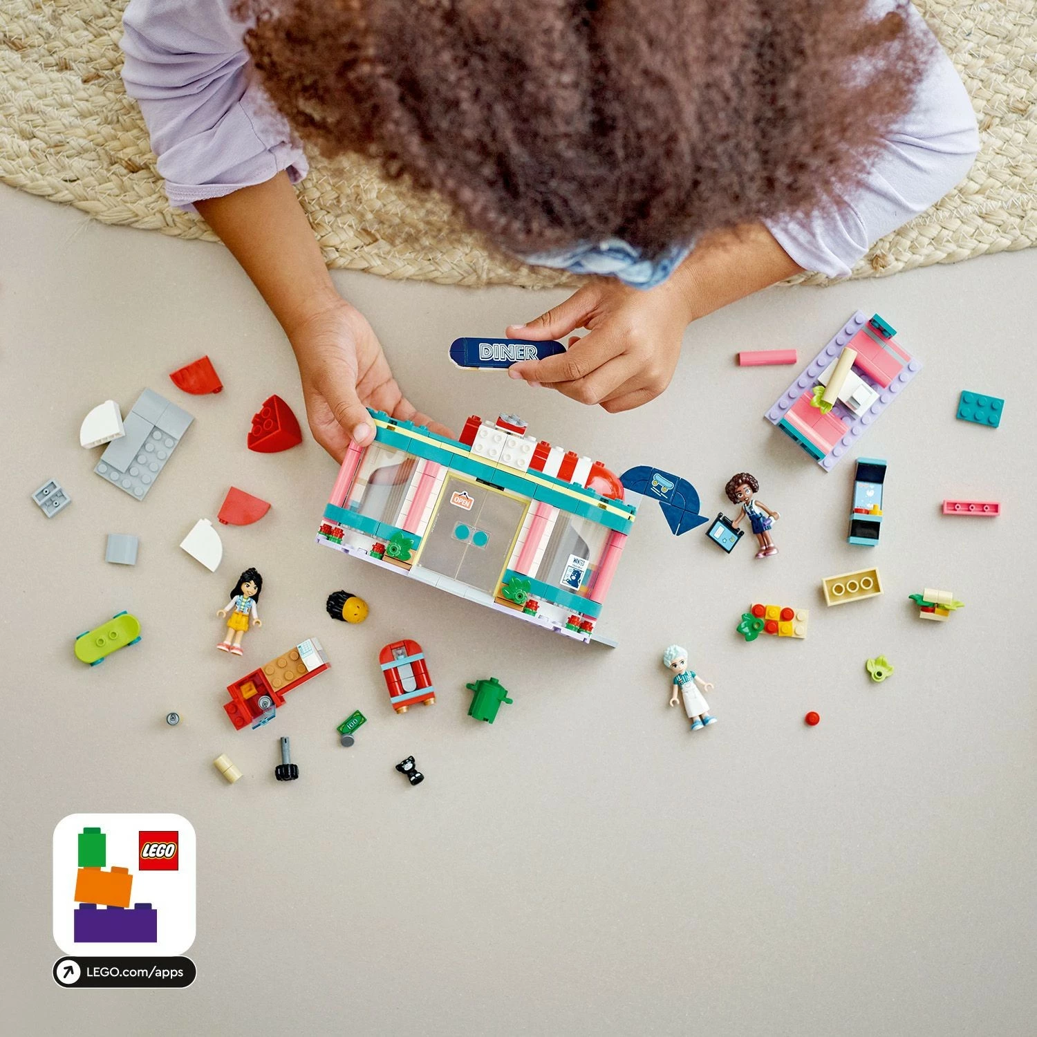 Set za sestavljanje restavracija LEGO Friends 41728, večbarven