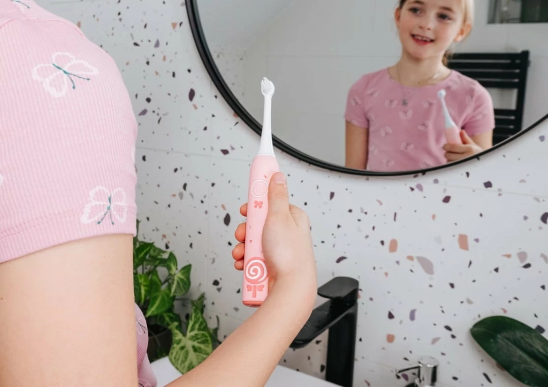 Sonična zobna ščetka za otroke, Concept KIDO SMILE ZK6010, 5–9 let, roza, komplet s 4 glavi Sonična zobna ščetka za otroke, Concept KIDO SMILE ZK6010, 5–9 let, roza, komplet s 4 glavi