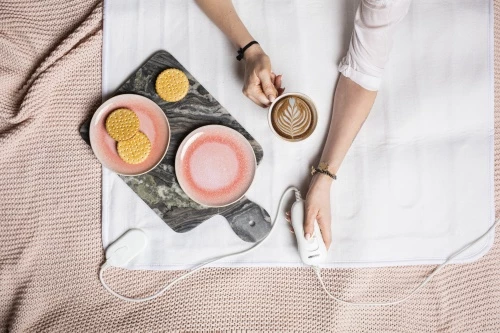 Električna grelna podloga 150x80 cm, Mesko MS 7419, 60 W, za eno osebo, 4 stopnje, snemljiv kabel, pranje 30°C, zaščita pred pregrevanjem, bela