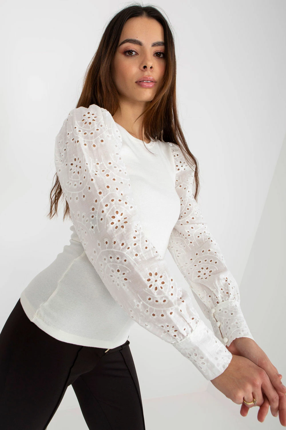 Ženska bluza Och Bella model 175472, bela