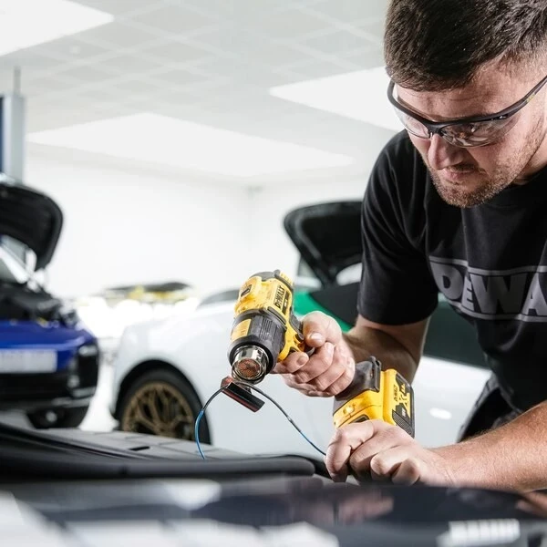 Industrijski fen DeWalt DCE530N-XJ, 190 l/min, 530 °C, rumen