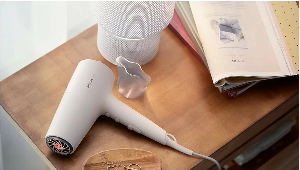 Sušilec za lase, 2100 W, bel — Philips BHD501/00 Sušilec za lase, 2100 W, bel — Philips BHD501/00