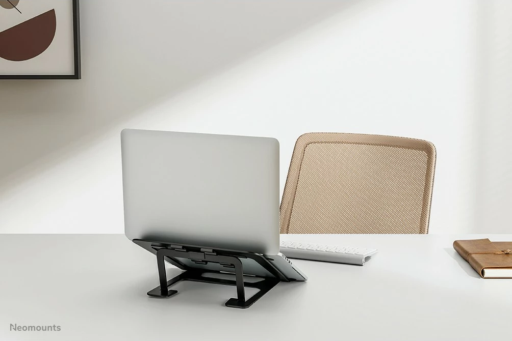 Stojalo za prenosnik Newstar Neomounts NSLS085BLACK, aluminij, 10–17", črno Stojalo za prenosnik Newstar Neomounts NSLS085BLACK, aluminij, 10–17", črno