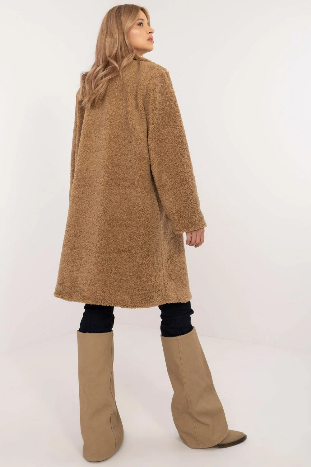Elegantni zimski plašč za ženske Italy Moda 203739, rjav