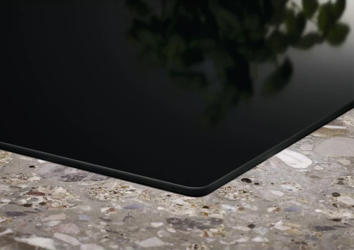 Indukcijska plošča Electrolux LIL61434C, 59 cm, 4 kuhališča, črna, za vgradnjo