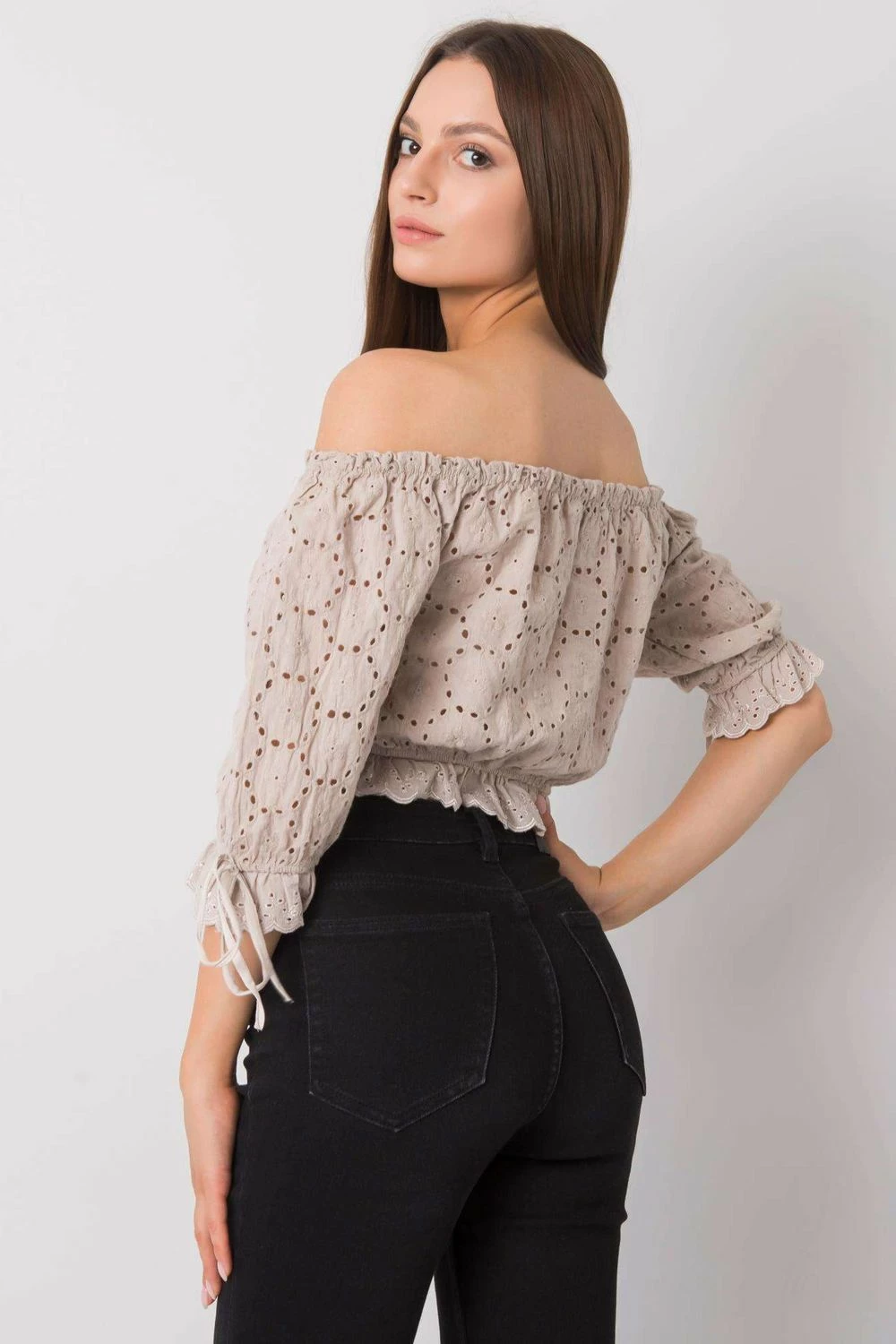 Bluza z zaponko na sprednji strani in na rokavih Och Bella model 167533, bež