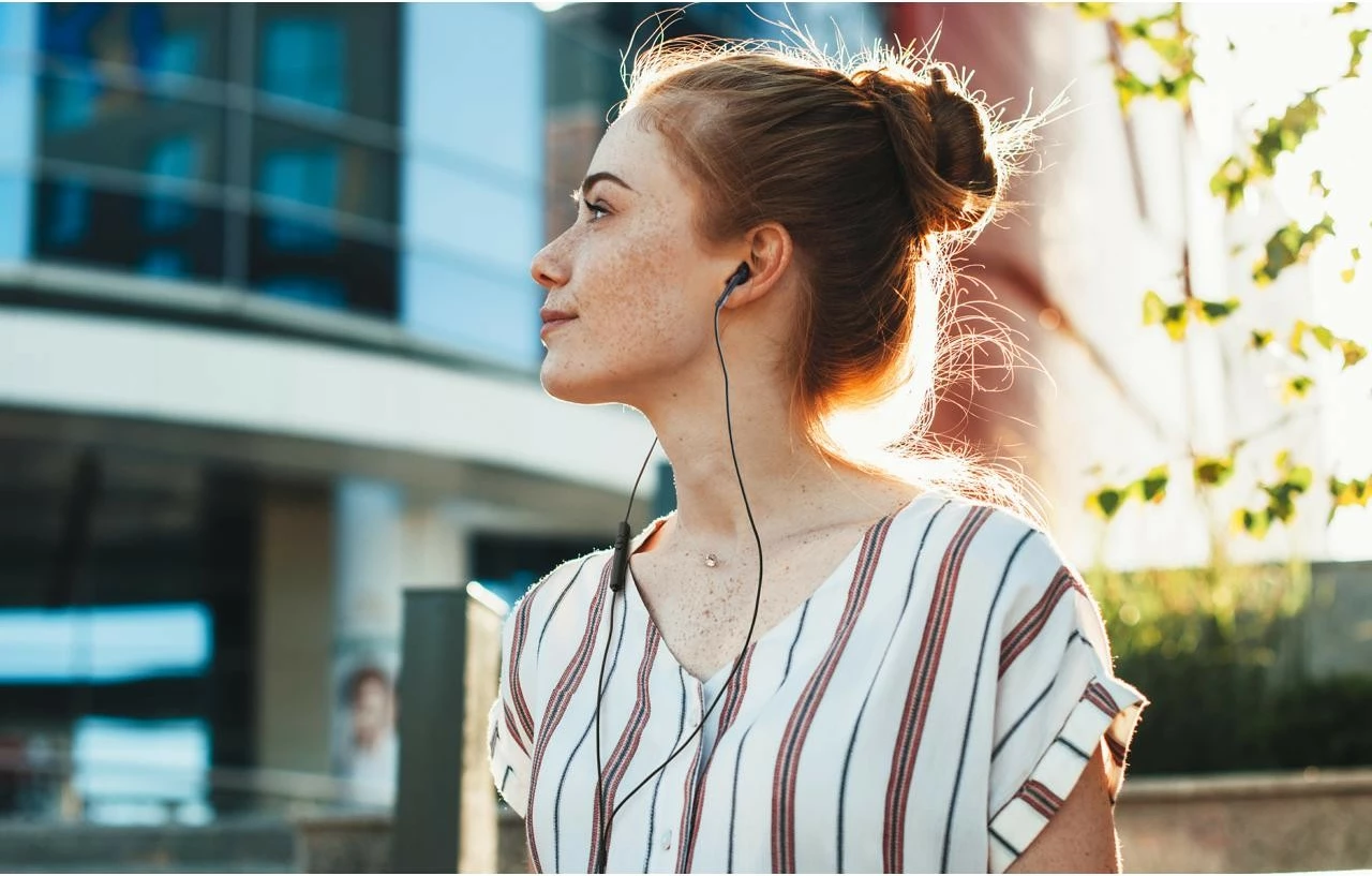 Slušalke z mikrofonom JVC HA-FR17UC-UB, USB-C, črne