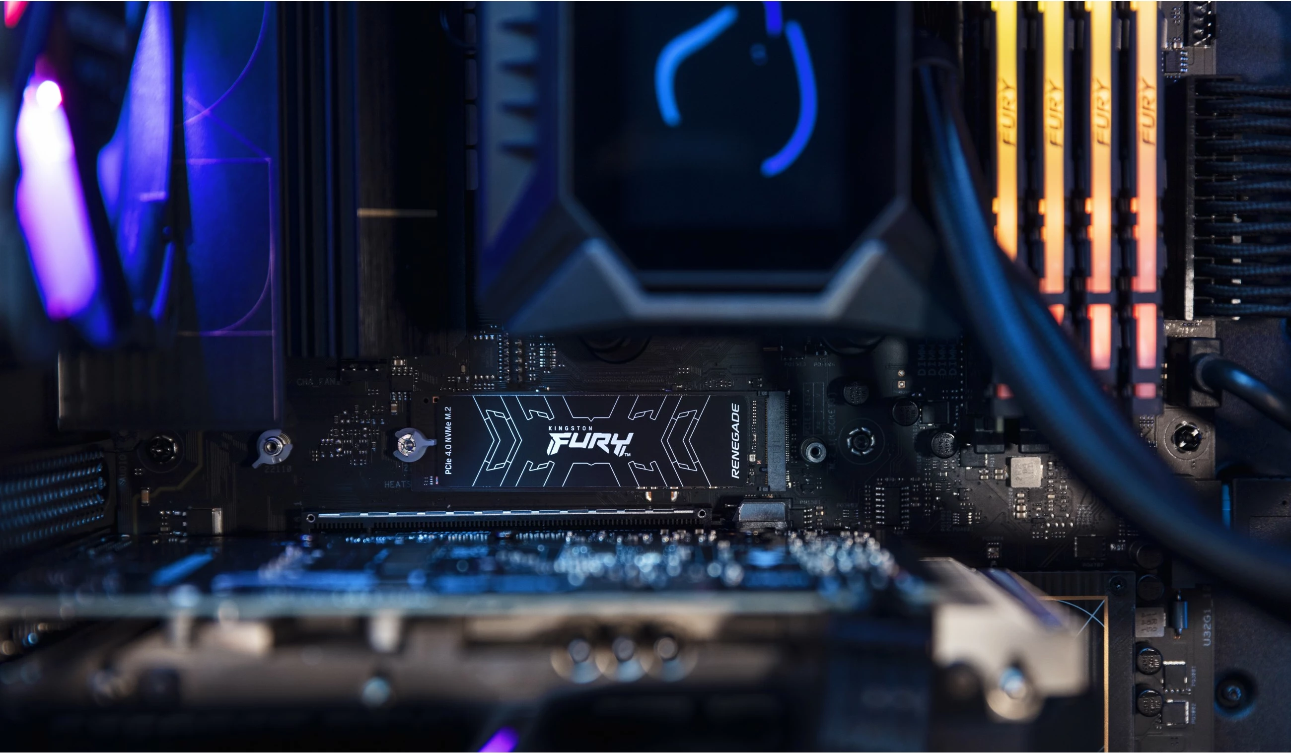 Hitri SSD 2 TB Kingston FURY RENEGADE, M.2 2280 NVMe, 7300 MB/s