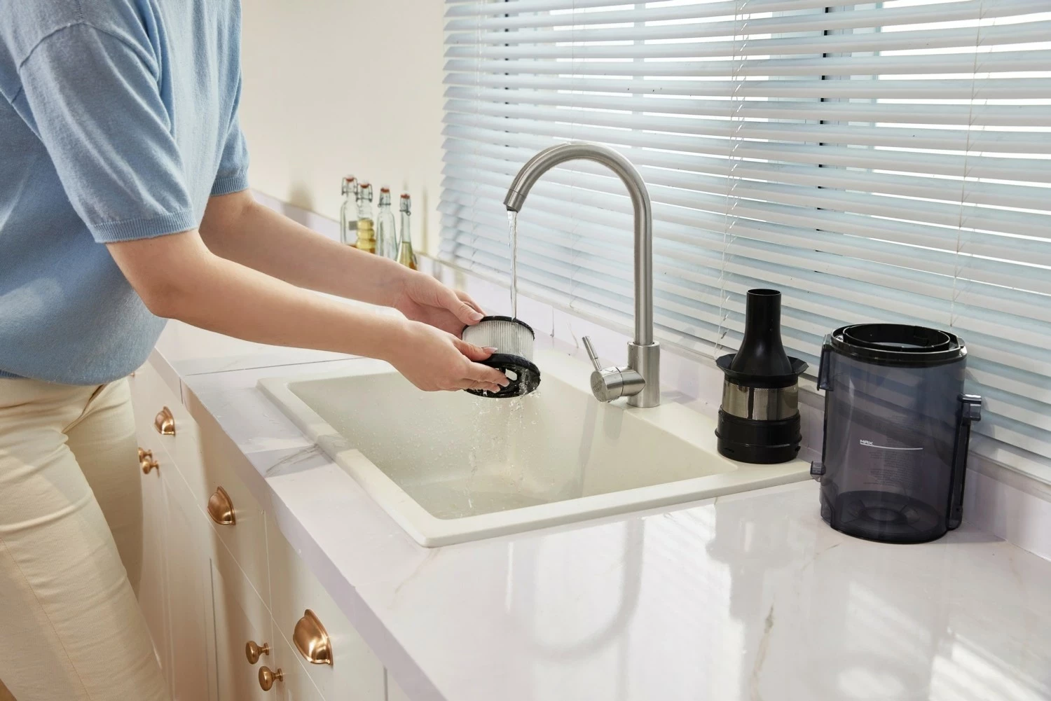 Brezžični sesalnik Tineco A30S PLUS, bel-siv