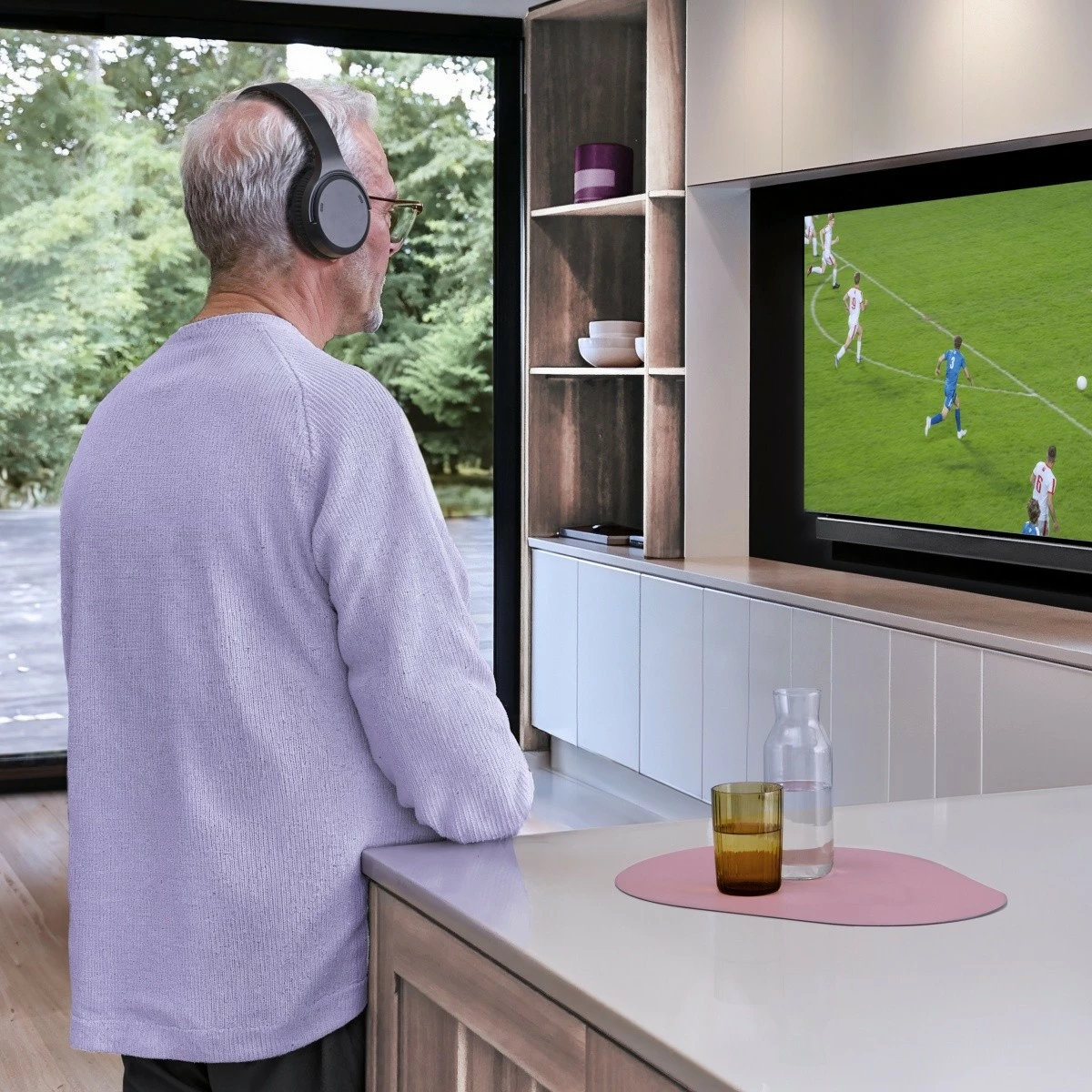 Brezžične čez-uho slušalke, Hama 221847, 2.4 GHz z USB-donglom, Bluetooth 2.0, z mikrofonom, črne