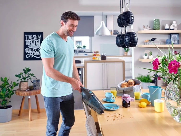 Sesalnik na baterijo 2in1, 20 V, brez vrečke, črn z modrimi detajli, Leifheit Rotaro PowerVac