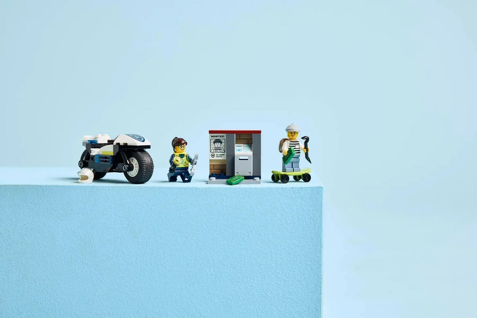 Set za sledenje z motorjem LEGO CITY 60455, 65 delov