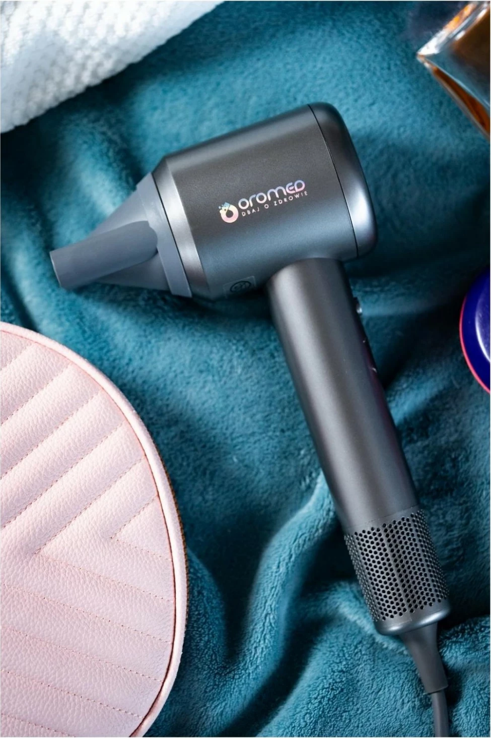 Sušilnik za lase Oromed Oro-F9 Sonic, 1600 W, ionizacija, srebrn
