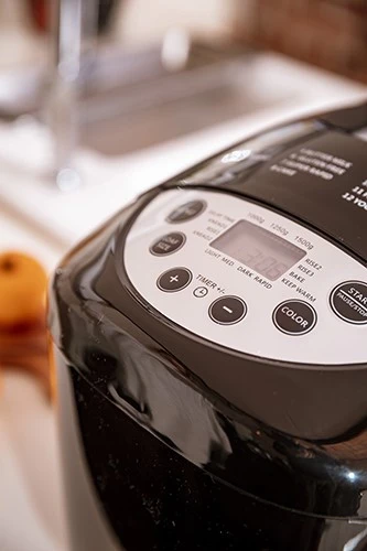 Pekač kruha Mesko, črn