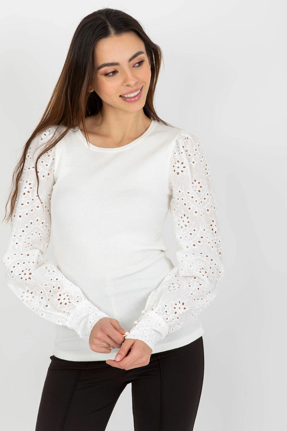 Ženska bluza Och Bella model 175472, bela