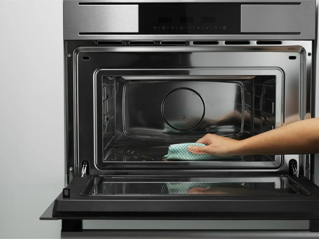 Sredstvo za čiščenje pečic/polnih kuhalnih plošč Electrolux M3OCS301, 500 ml, sivo