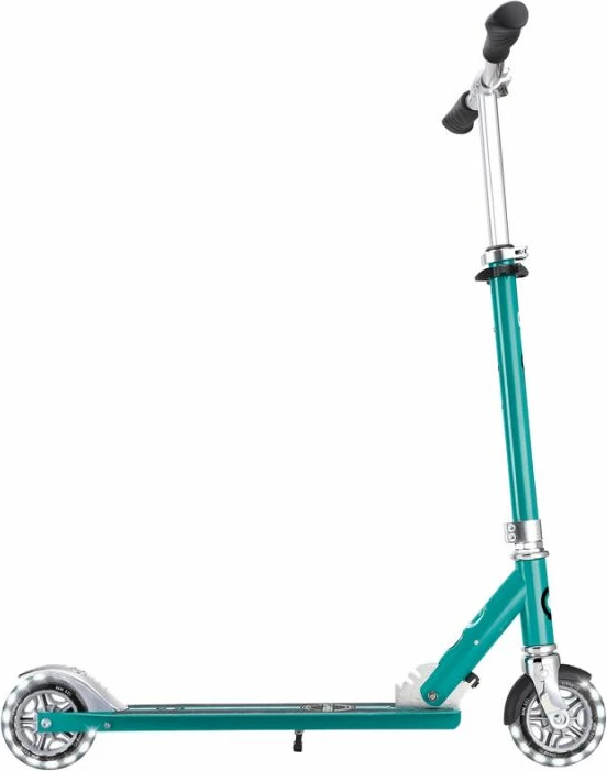 Skuter z LED lučmi Globber