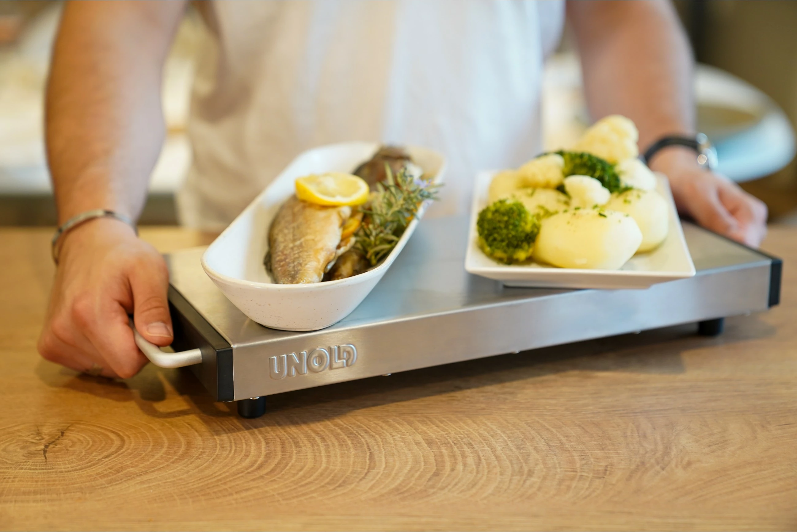 Grelna plošča UNOLD Elena 1100 W, nerjaveče jeklo, črna