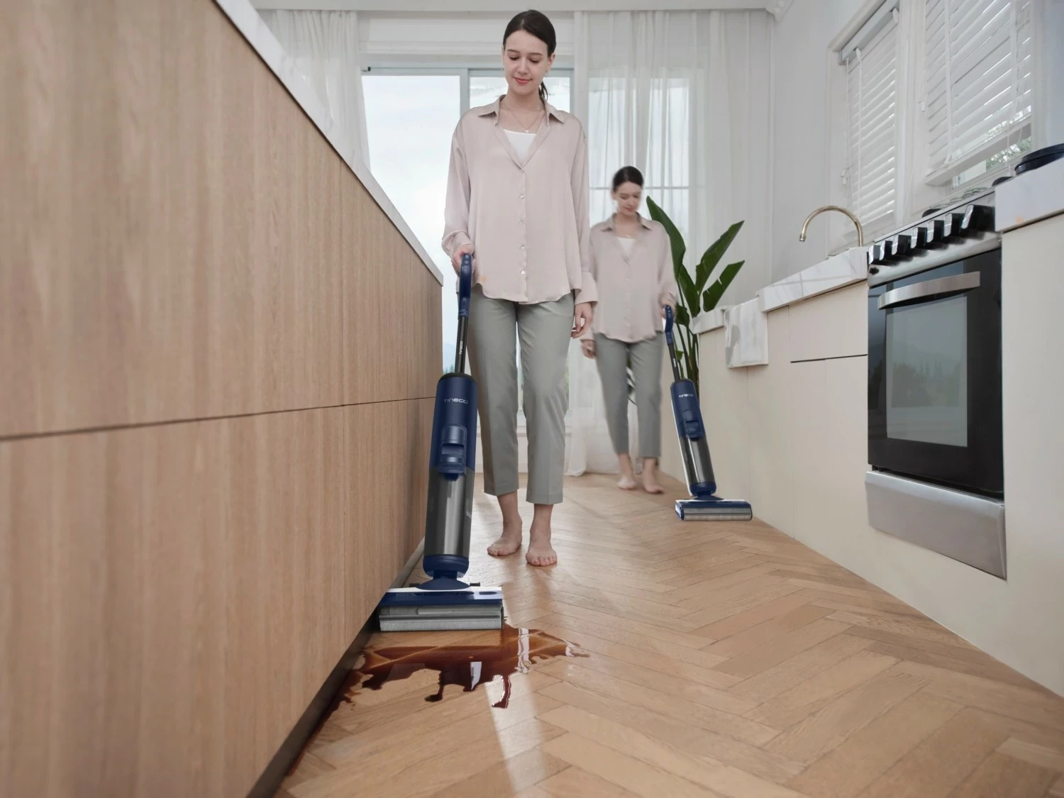 Sesalnik za hišne ljubljenčke brez kabla Tineco Floor One Switch S7, črn