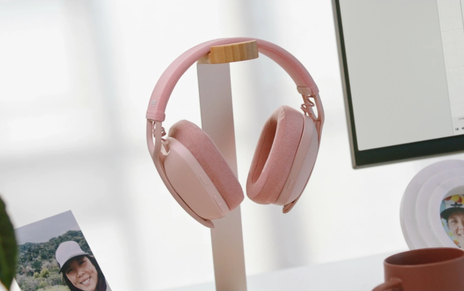 Brezžične slušalke Logitech Zone Vibe 100, 185 g, rožnate