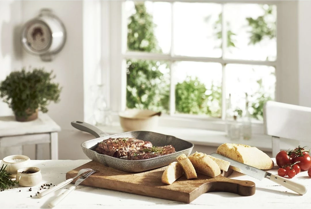 Grill ponev kvadratna, 28 cm, granit, siva BALLARINI 75002-941-0