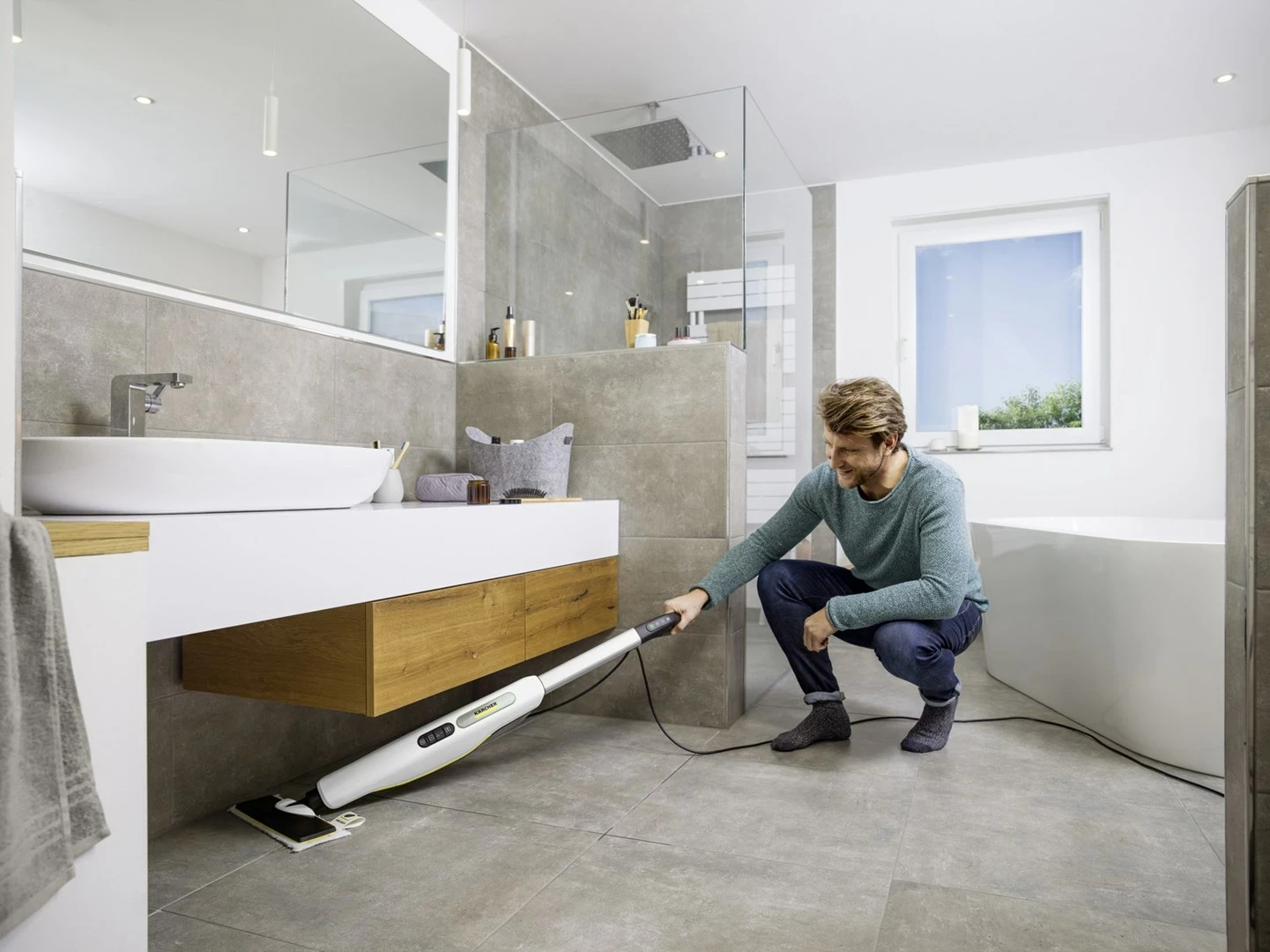 Parna sesalnik SC 3 UPRIGHT Karcher, 0,5 L, 1600 W, bela, črna