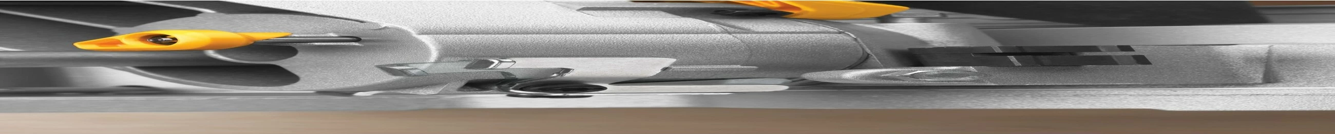 Krožna žaga 1675 W, 3800 RPM, rezilo 305 mm, DeWALT DWS780, AC