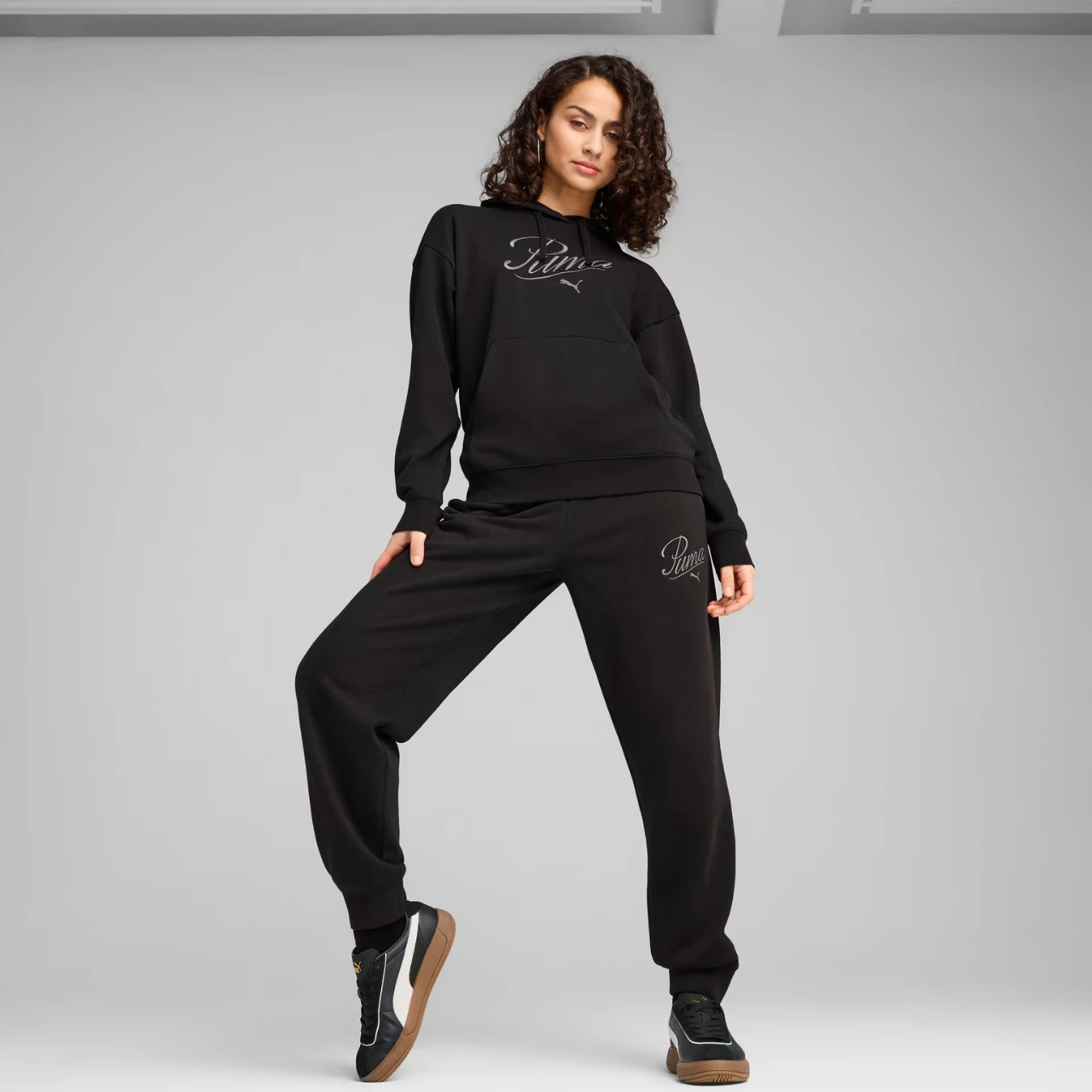 Pulover za ženske Puma, črn