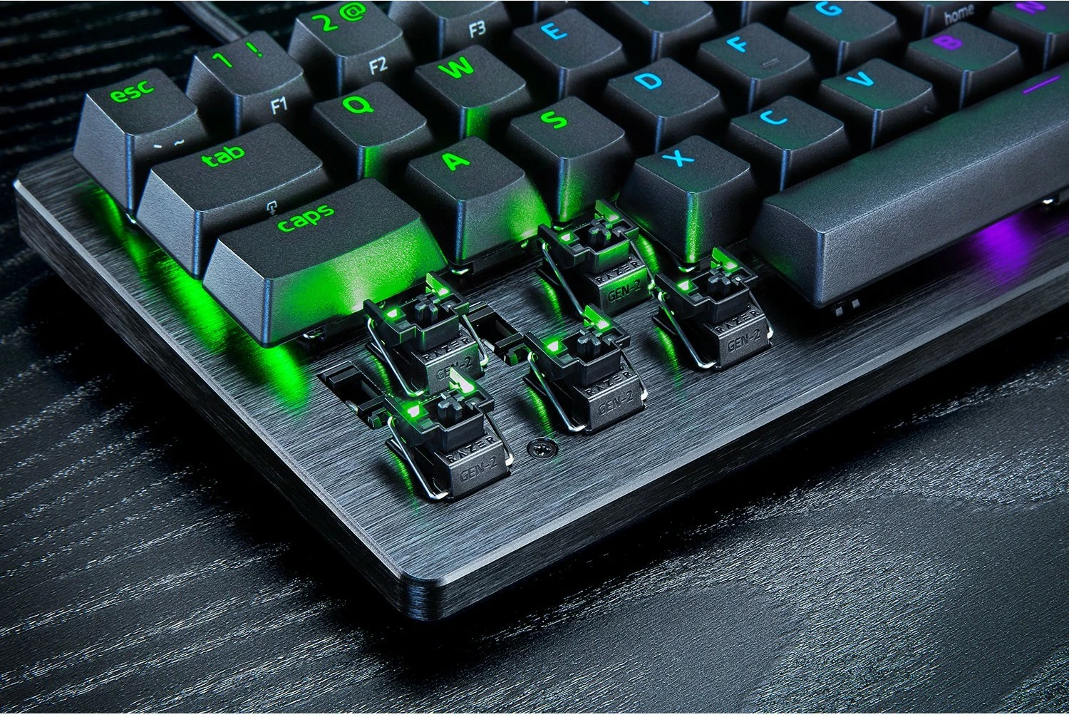Mekaniška kompaktna tipkovnica Razer Huntsman V3 Mini, RGB, DE