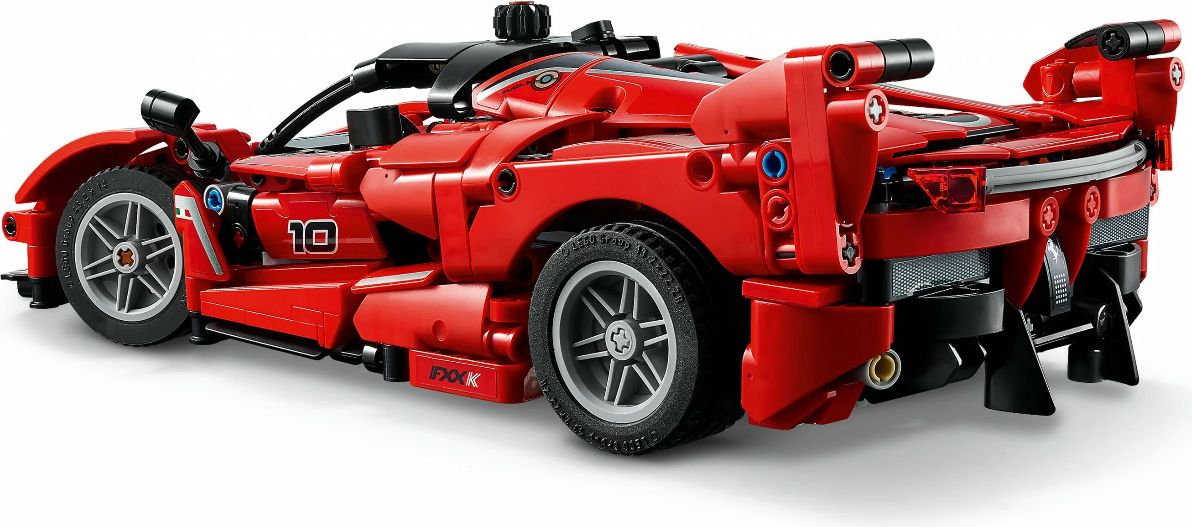 Detajni komplet za sestavljanje Ferrari FXX K LEGO Technic 42212, 897 kosov, večbarven