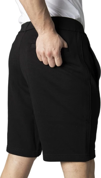 Kratke hlače za moške Armani Exchange, črne