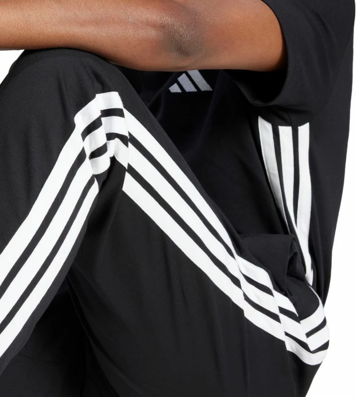 Dolge hlače adidas Essentials 3-Stripes za moške, črne