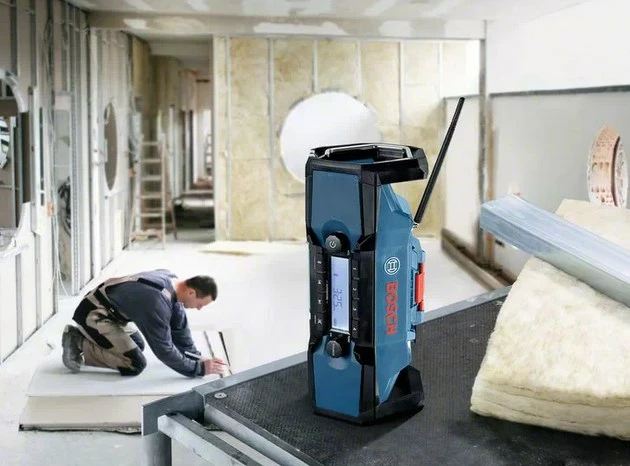 Prenosni radio, BOSCH GPB 18V-2 C, digitalen, 18V, črn/moder/srebrn Prenosni radio, BOSCH GPB 18V-2 C, digitalen, 18V, črn/moder/srebrn