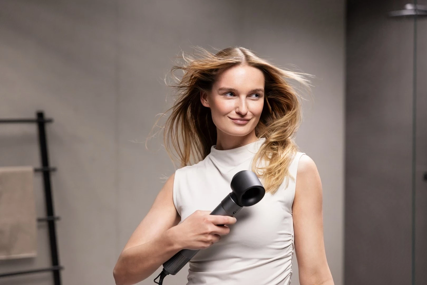 Večfunkcijska naprava za stiliziranje las Severin WL 0683, 5 nastavkov, črna Večfunkcijska naprava za stiliziranje las Severin WL 0683, 5 nastavkov, črna