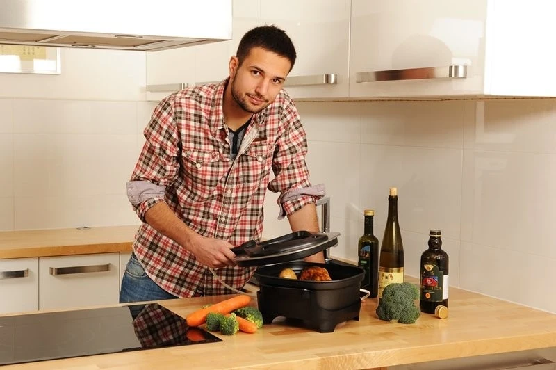 Električni ponev za peko ETA, črn