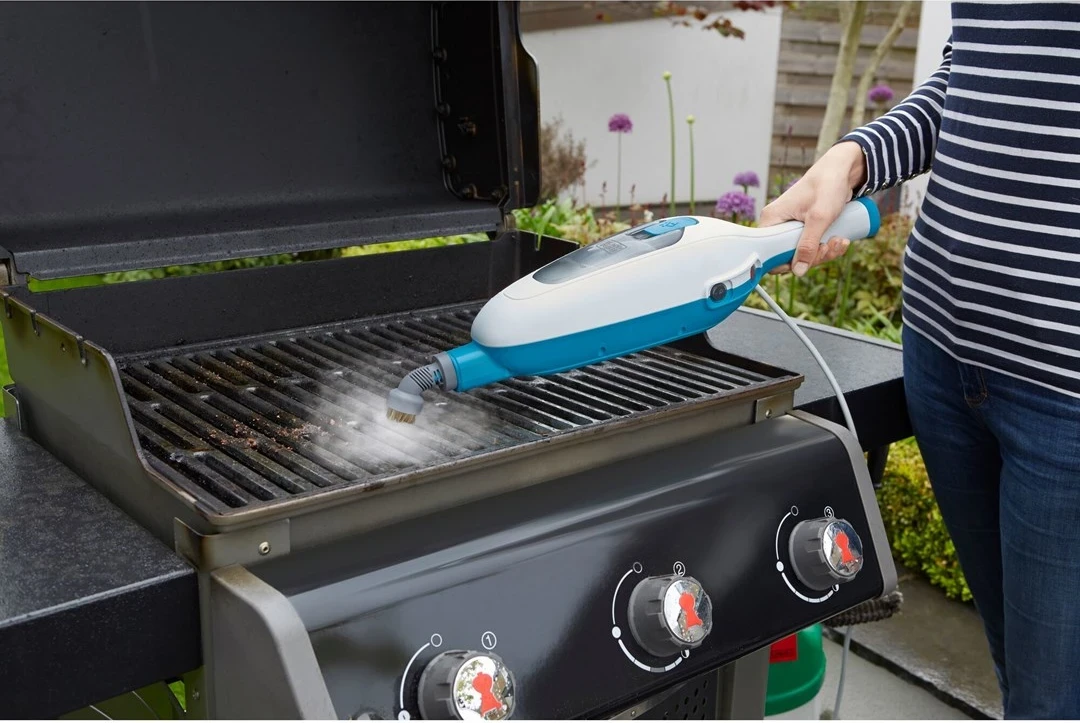 Sesalnik Black & Decker FSMH13E10-QS