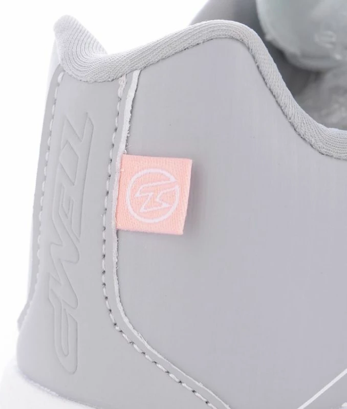 Superge, Tempish Falcon Lady, bele