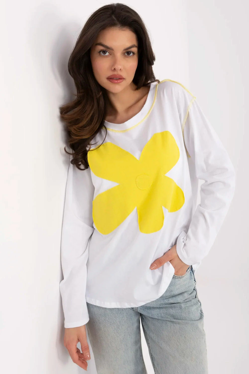 Bluza z rožnim potiskom Italy Moda 209707, rumena