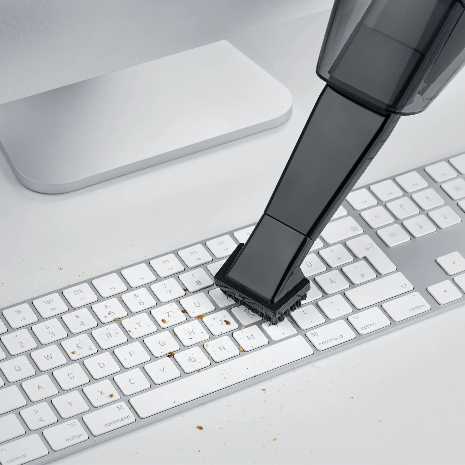 Sesalnik za dom in avto Severin HV 7146, belo-siv Sesalnik za dom in avto Severin HV 7146, belo-siv