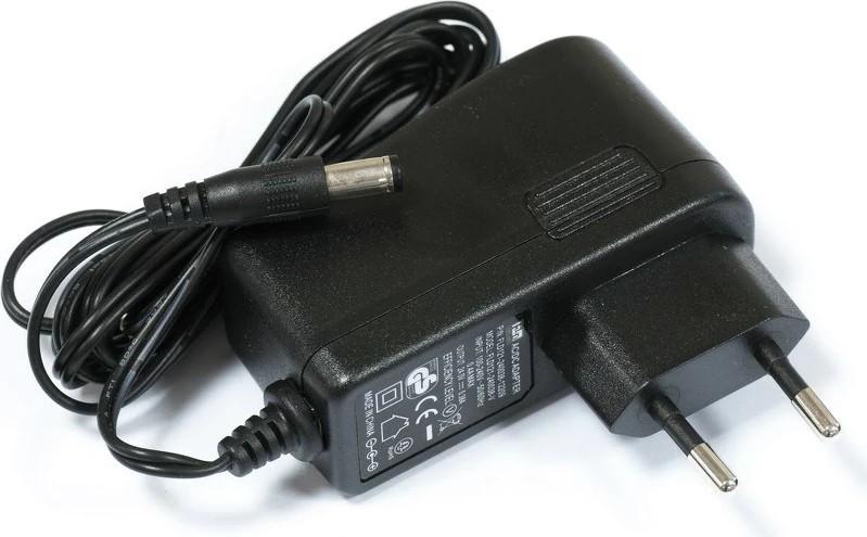 Gigabit Ethernet usmerjevalnik MikroTik RB750GR3, turkizen Gigabit Ethernet usmerjevalnik MikroTik RB750GR3, turkizen