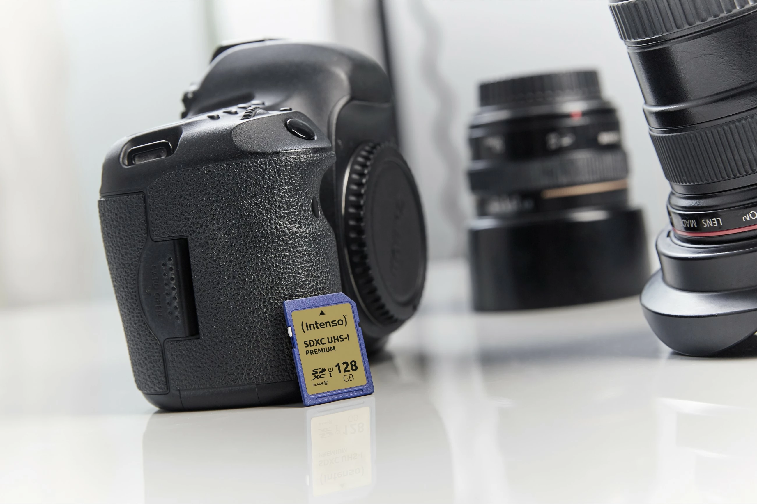 Kartica pomnilnika Intenso SDXC 128 GB, razred 10, UHS‑I, 90 MB/s, modra