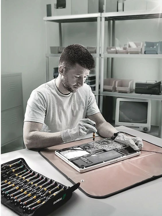 Set preciznih izvijačev Wera 05134019001, 24 kosov, črno/rumen