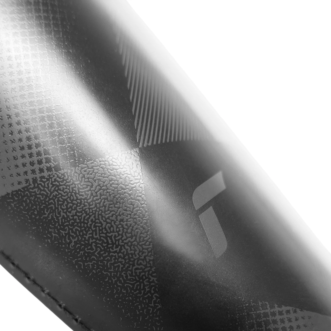 Mrežasto oblazinjenje za zaščito golen Reusch, črno